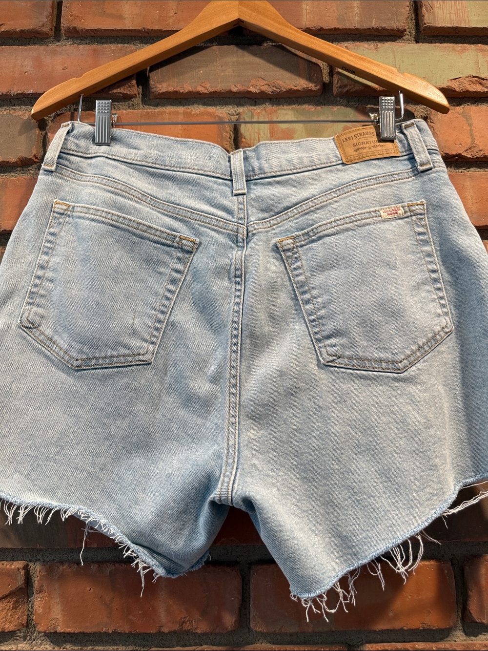 Signature by Levi Strauss Light Blue Denim High-Rise Frayed Hem Shorts - Picture 2 of 3